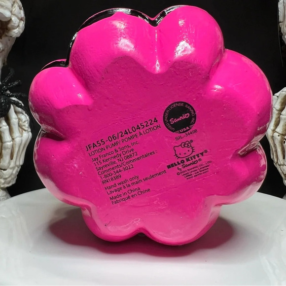 Sanrio Hello Kitty Halloween Hot Pink Pumpkin Jack O' Lantern Soap Dispenser - Picture 10 of 12